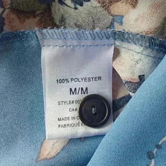 Eclipse Women's Medium Blouse  with Flowered Design - Picture 6 of 6